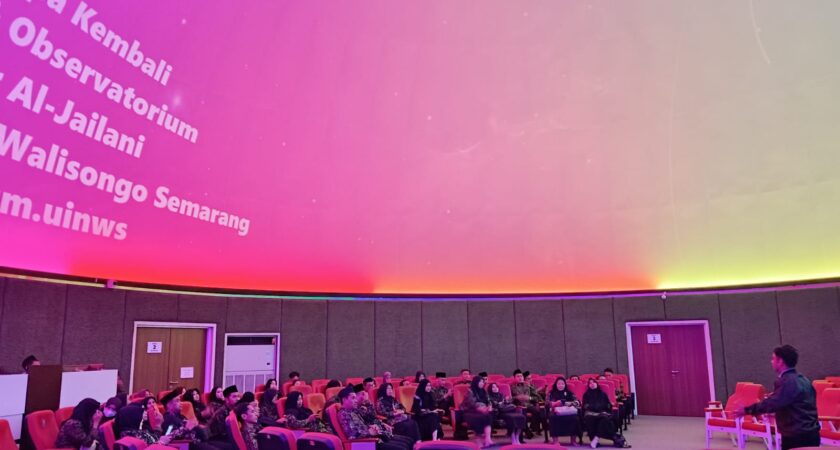43 Guru BK Bojonegoro Jelajahi Langit di Planetarium UIN Walisongo, Bawa Pulang Pengalaman Baru untuk Siswa
