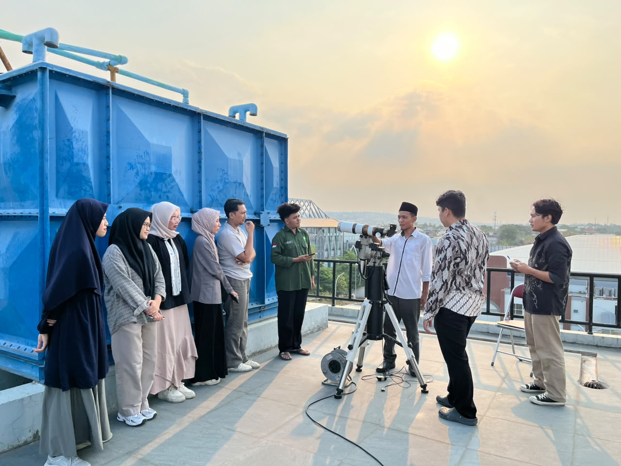 Tim Astrofotografer Planetarium UIN Walisongo Bekali Peserta Magang Kemampuan Teknis Simulasi Pergerakan Teleskop
