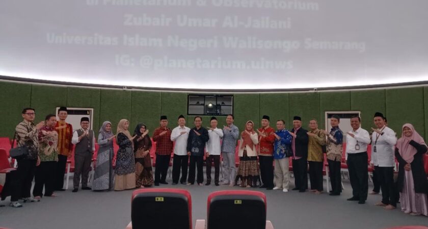 Dari Ponorogo Menjelajah Semesta, Rektor dan Guru Besar UIN Kiai Ageng Muhammad Besari Kunjungi Planetarium UIN Walisongo