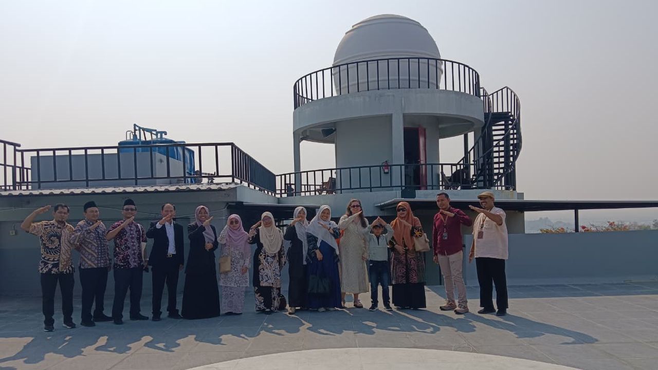 Akademisi dari Jerman dan Malaysia Kunjungi Planetarium UIN Walisongo