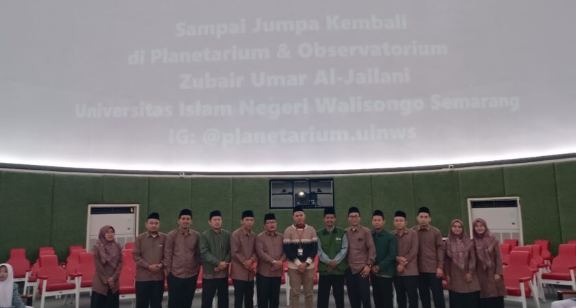 MA Salafiyah Kajen Pati Jelajahi Semesta Lewat Film Luar Angkasa dan Teleskop Robotik di Planetarium UIN Walisongo